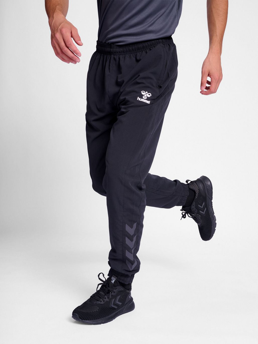 Air max woven pants sales