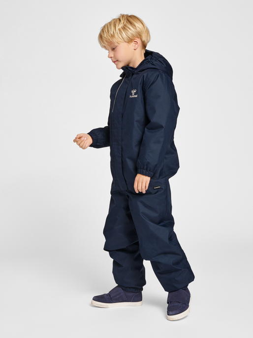 hmlSOUL TEX SNOWSUIT, BLACK IRIS, model