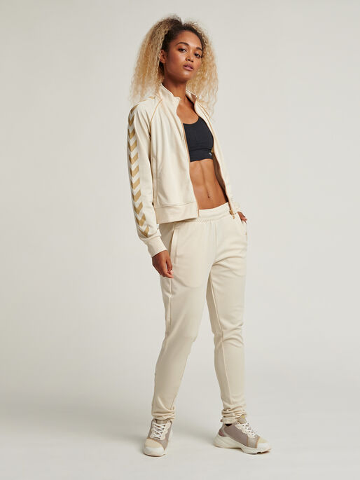 hmlZIBA TAPERED PANTS, BONE WHITE, model