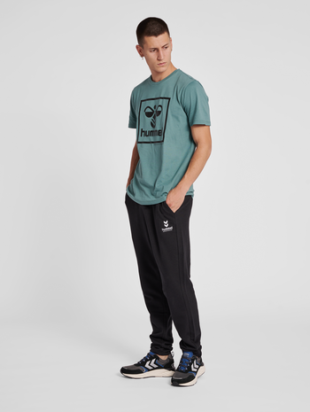 hmlOSCAR TAPERED PANTS, BLACK, model