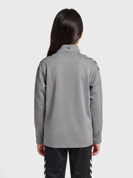 hmlCORE XK HALF ZIP POLY SWEAT KIDS, GREY MELANGE, model