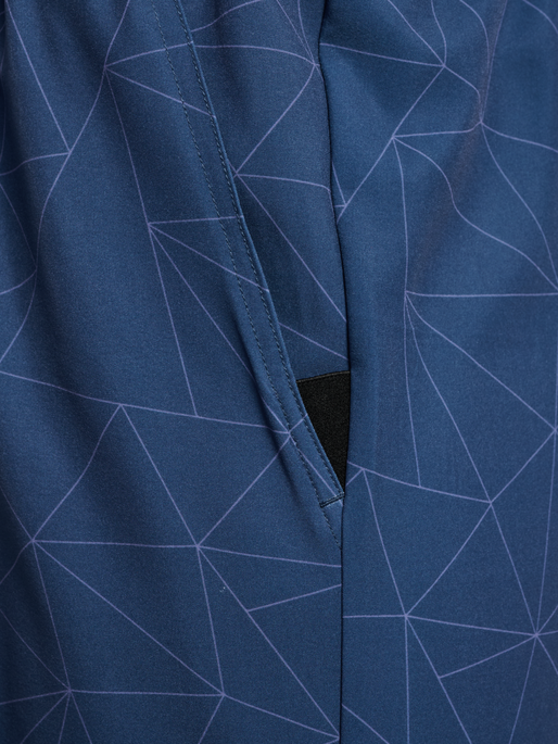 hmlCOURT AOP POCKET SHORTS, INSIGNIA BLUE hmlCOURT AOP POCKET SHORTS, INSIGNIA BLUE, packshot