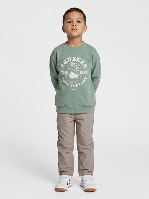 hmlJR GRAPHIC SWEATSHIRT, GREEN BAY, model