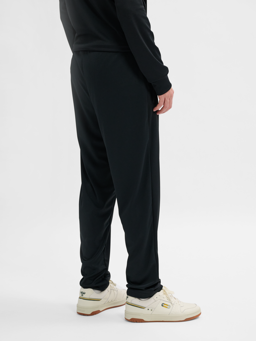 hmlFELIX  POLY TRACKSUIT SET, BLACK, model