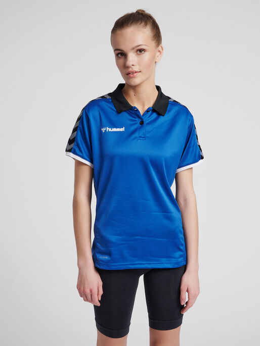 hmlAUTHENTIC WOMAN FUNCTIONAL POLO, TRUE BLUE, model