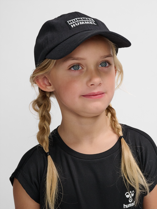 hmlCAPRIO CAP, BLACK, model