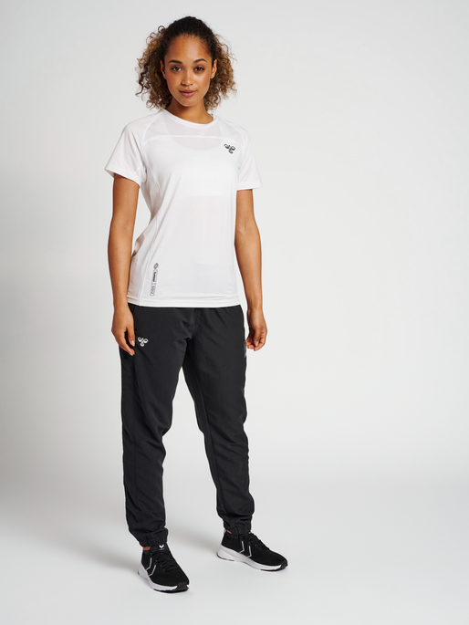 hmlGG12 TRAINING TEE S/S WOMAN, 9001, model