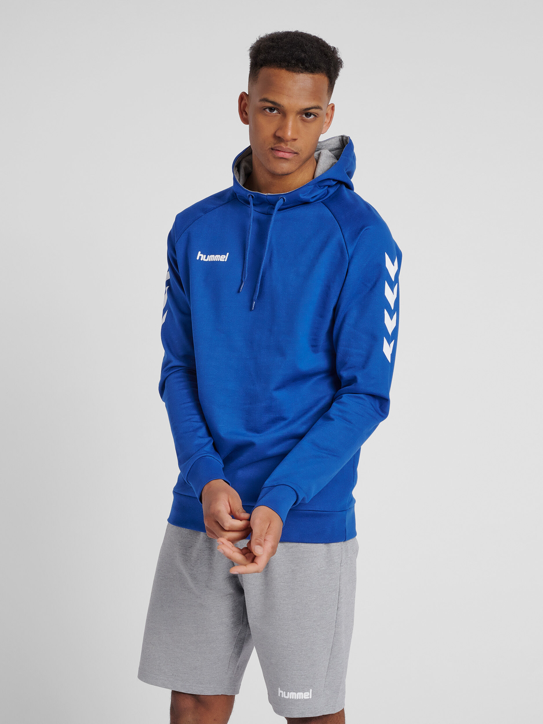 Hummel sweater clearance