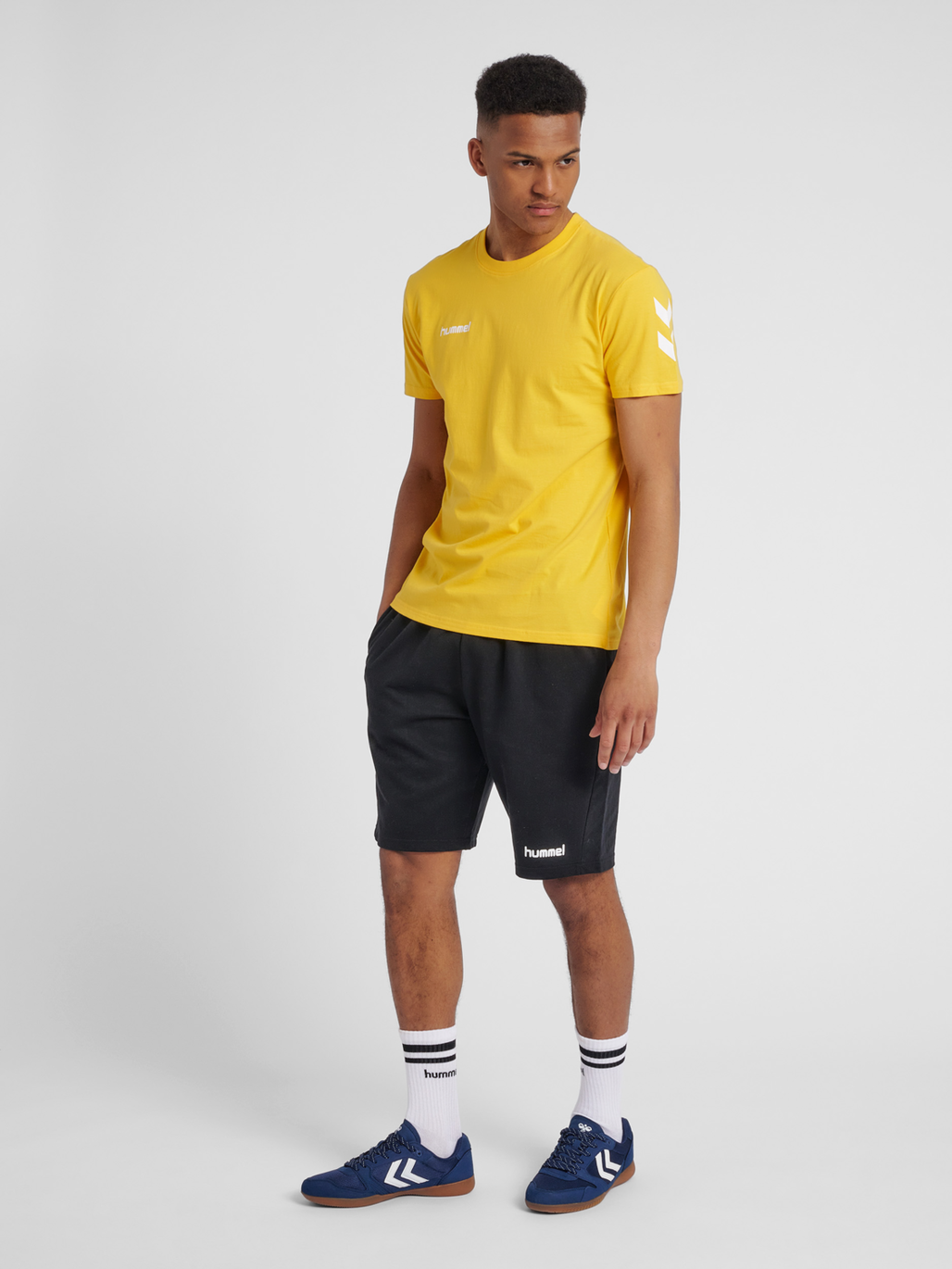 HMLGO COTTON T-SHIRT S/S, SPORTS YELLOW, model