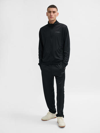 hmlFELIX  POLY TRACKSUIT SET, BLACK, model