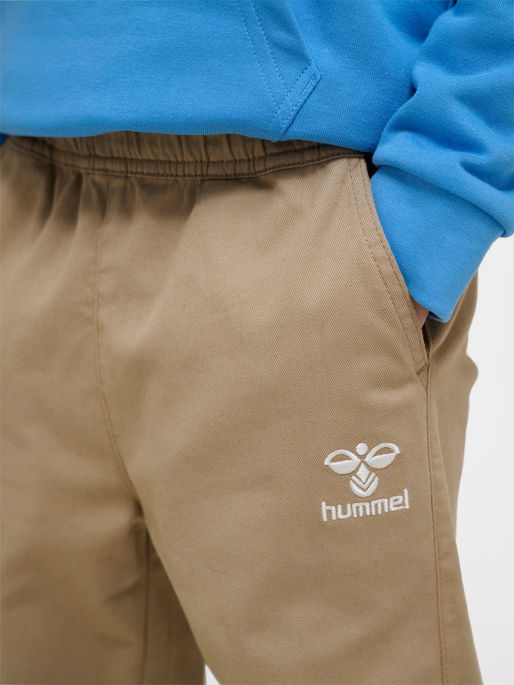 hmlHAMIL ADJUST WAIST PANTS, CORNSTALK, model