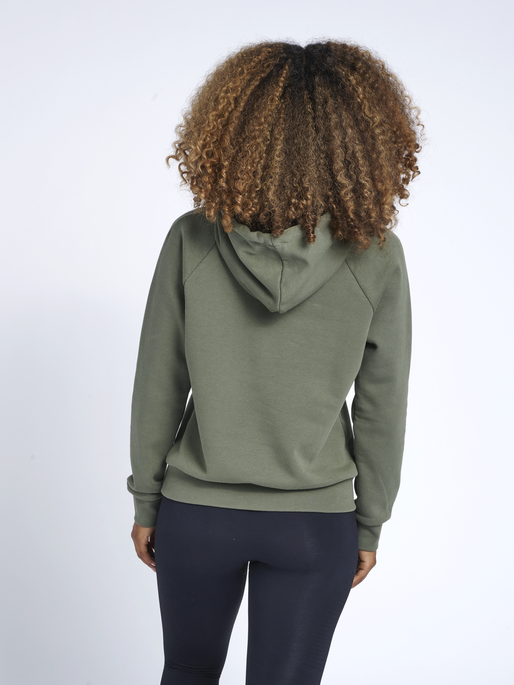 hmlNONI HOODIE, BEETLE, model