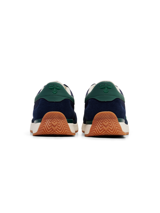 STADION 23, BLACK IRIS, packshot