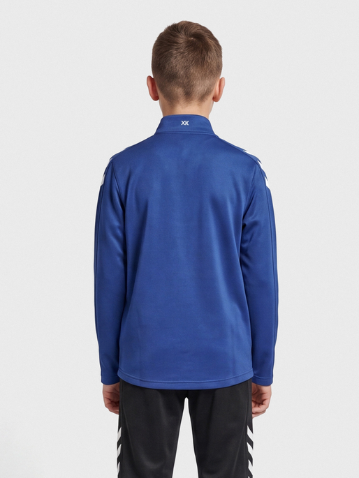 hmlCORE XK POLY ZIP SWEAT KIDS, TRUE BLUE, model