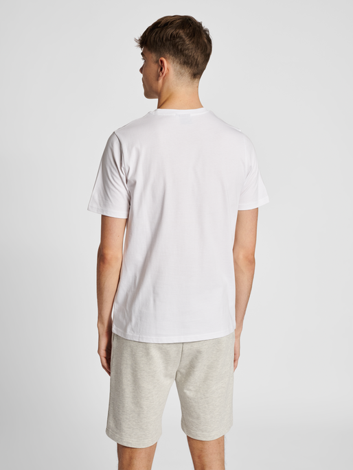 hmlLGC JOEL T-SHIRT, WHITE, model