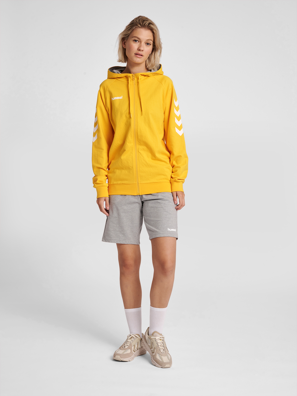 HMLGO COTTON ZIP HOODIE WOMAN, SPORTS YELLOW, model