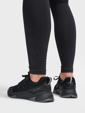 REACH TR CORE, BLACK, model