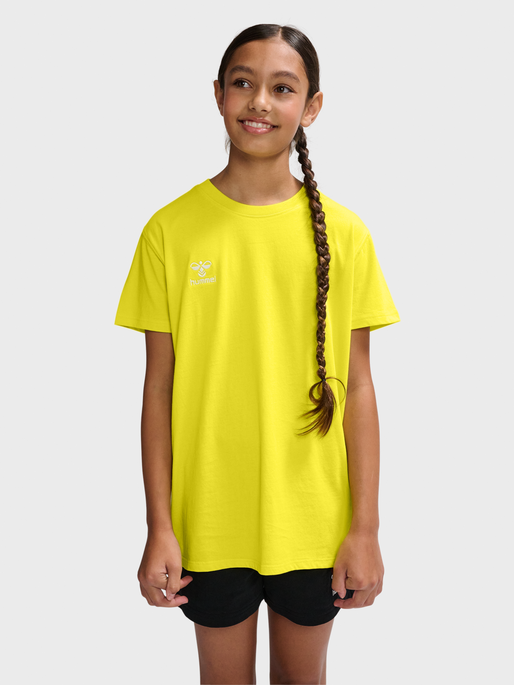 hmlGO 2.0 T-SHIRT S/S KIDS, BLAZING YELLOW, model