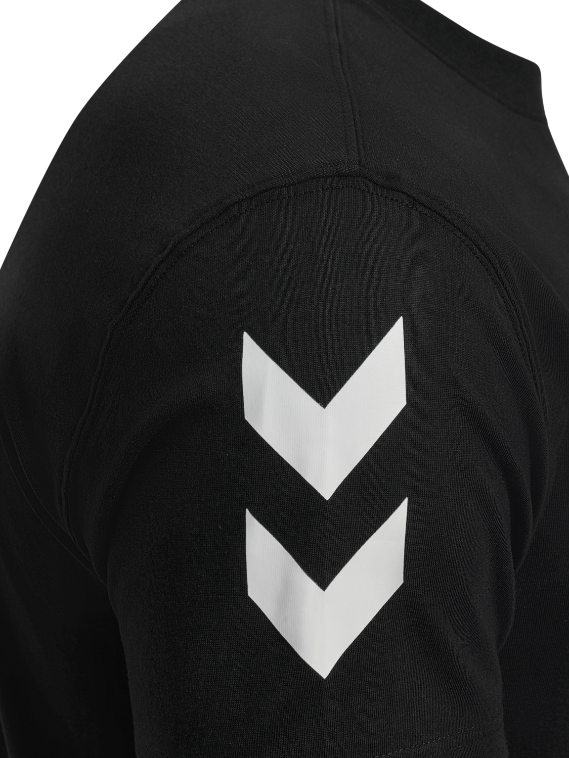 hmlGO 2.0 CHEVRON T-SHIRT S/S, BLACK, packshot