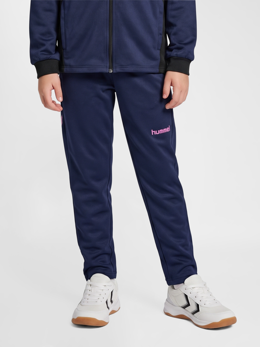 hmlBLAZE CLUB 26 TRACKSUIT KIDS, MARINE/PINK, model