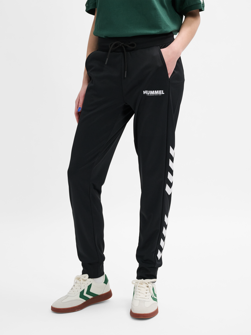 hmlLEGACY EVY REGULAR POLY PANTS, BLACK, model