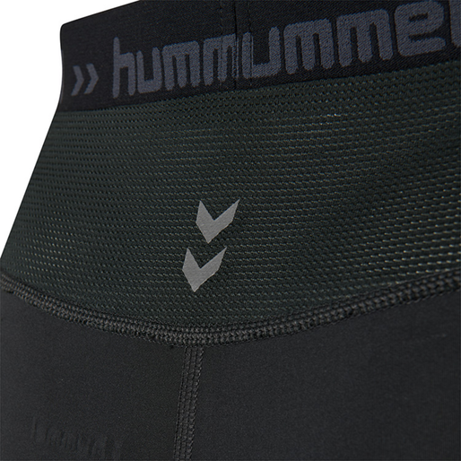 HUMMEL FIRST PERFORMANCE TIGHT SHORTS, BLACK, packshot