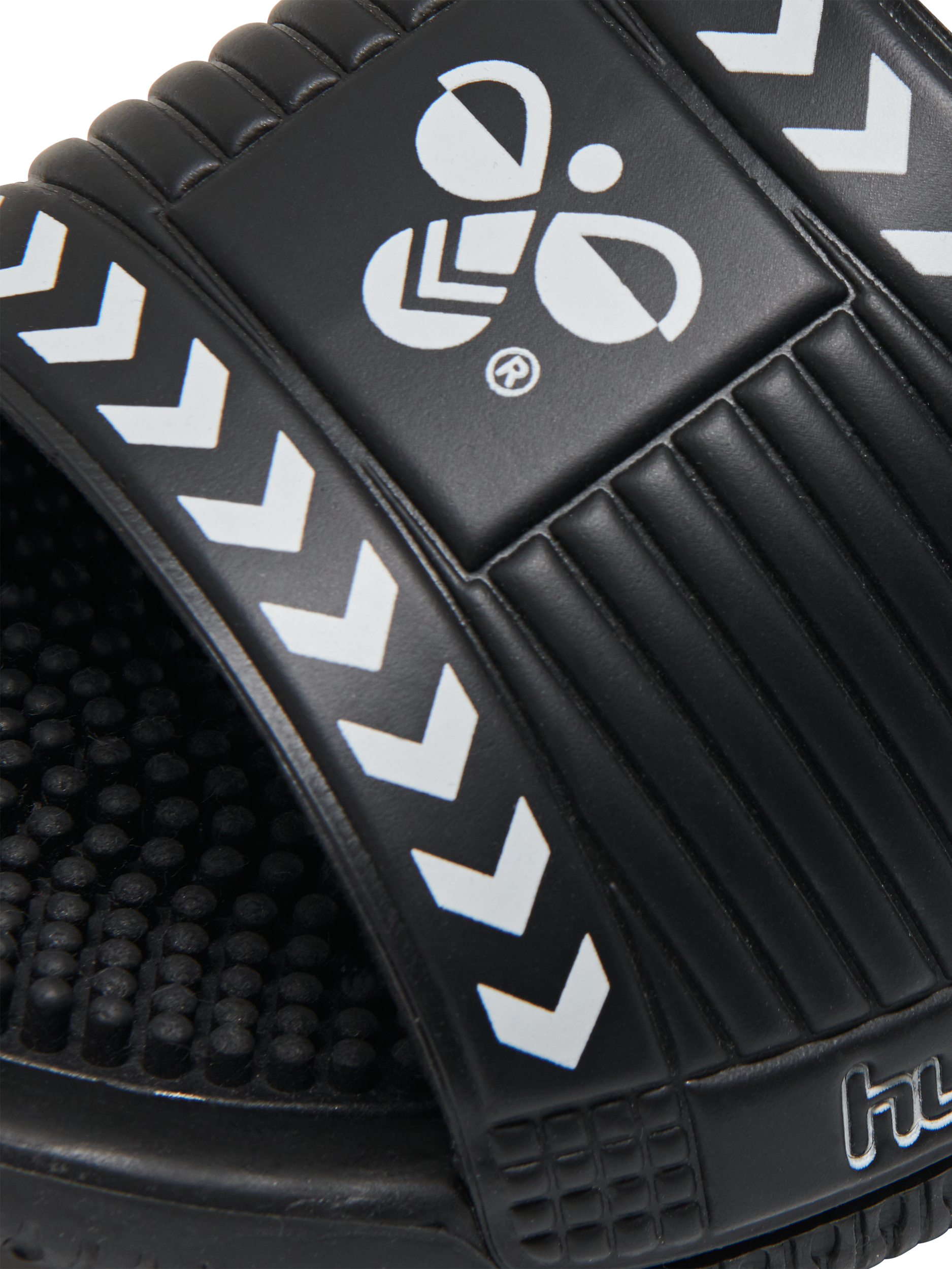 CAM POOL SLIDE, 2001, packshot