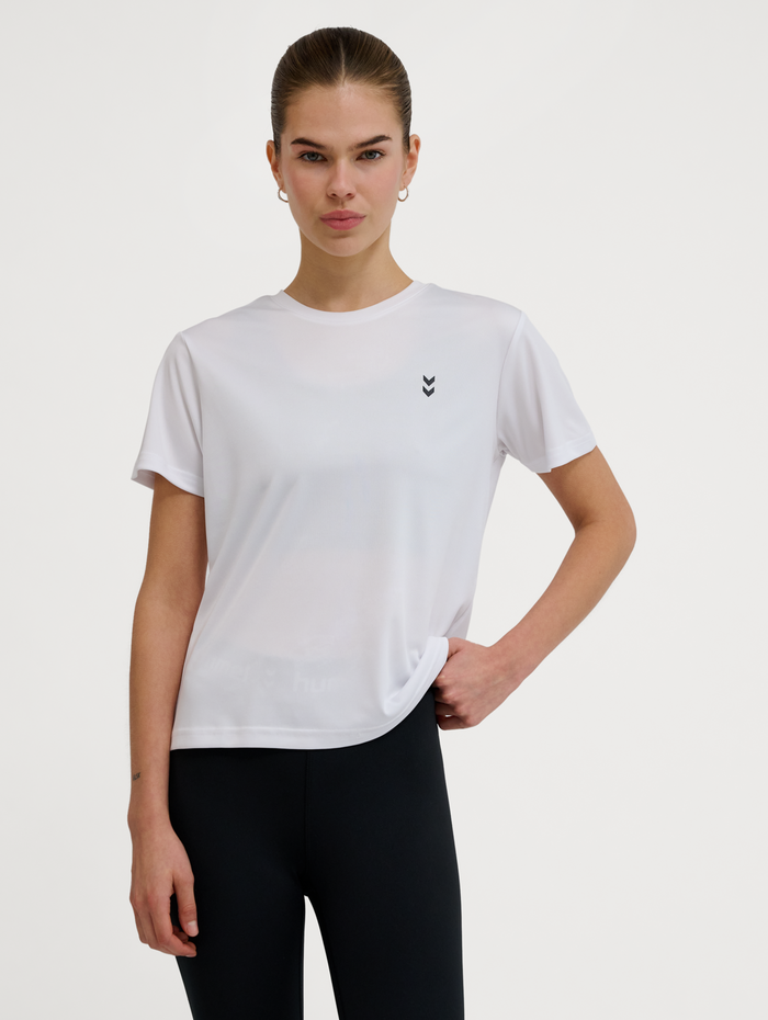 hmlPULSE TRAINING W T-SHIRT S/S, WHITE, model