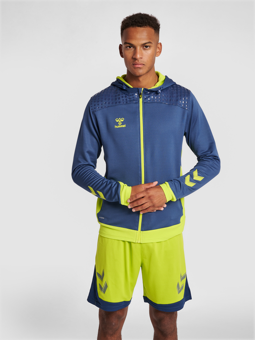 hmlLEAD ZIP POLY HOODIE, DARK DENIM, model