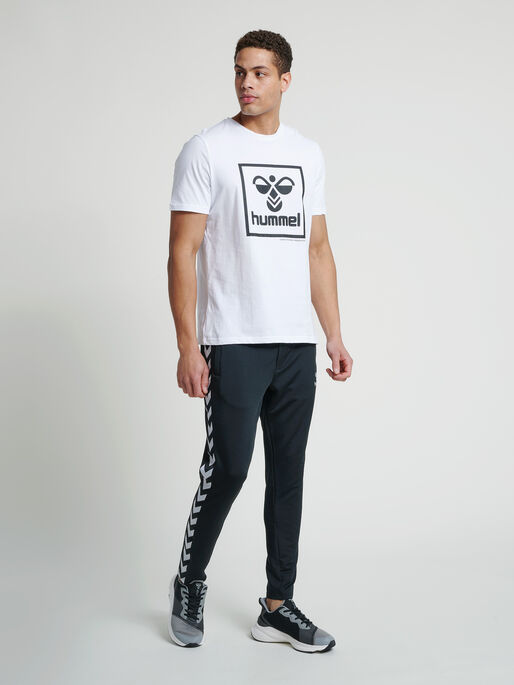 hmlISAM T-SHIRT, WHITE, model