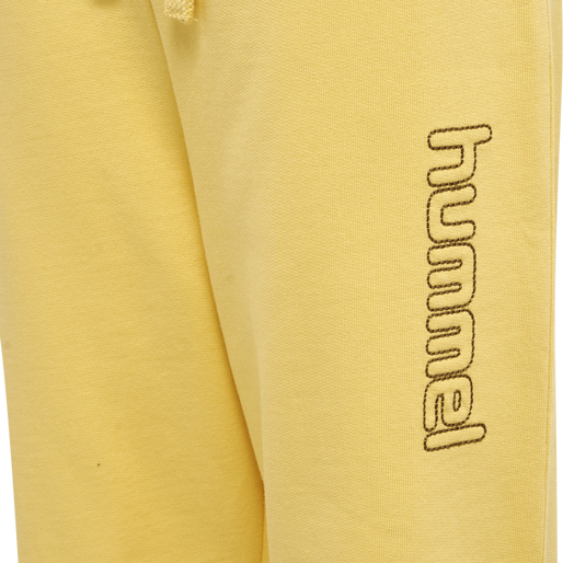 hmlCLOUD TRACKSUIT, CORNSILK, packshot