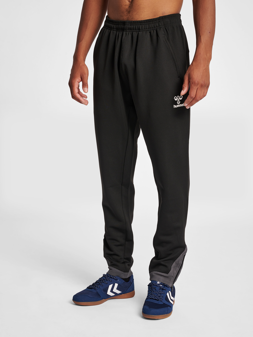 hmlLEAD POLY PANTS, BLACK, model