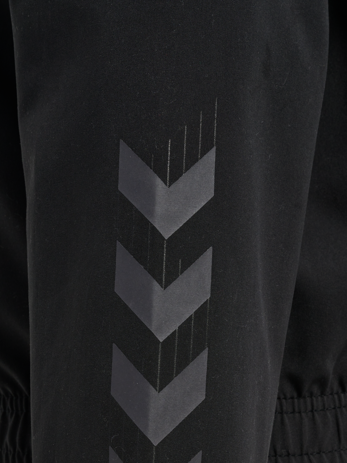 hmlTRAVEL WOVEN JACKET WOMAN, BLACK, packshot