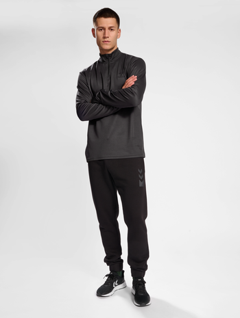 hmlACTIVE PL HALF ZIP, OBSIDIAN, model