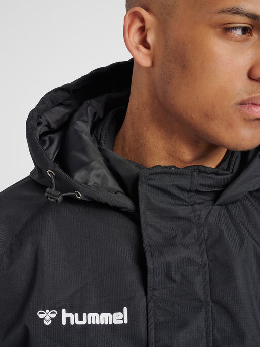 hmlAUTHENTIC BENCH JACKET, BLACK, model