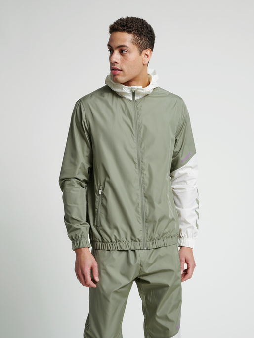 hmlSULLIVAN LOOSE ZIP HOODIE, 8062, model