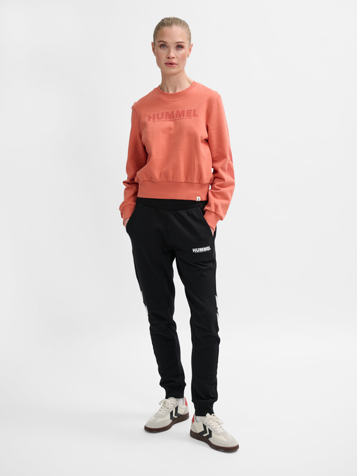 hmlLEGACY WOMAN SWEATSHIRT, APRICOT BRANDY, model