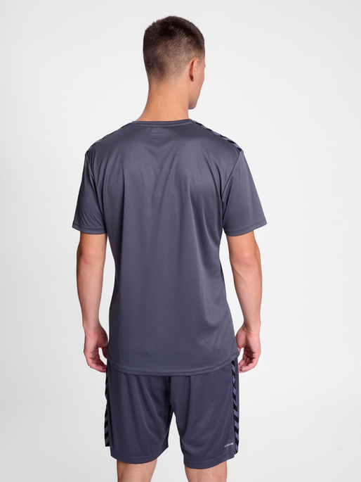 hmlESSENTIAL JERSEY S/S, STEEL GRAY, model