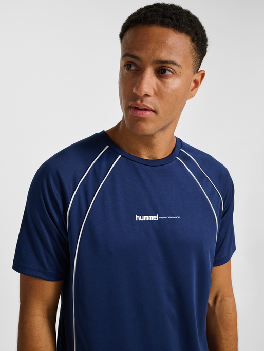 hmlPULSE TRAINING PRINT T-SHIRT SS, DRESS BLUES, model