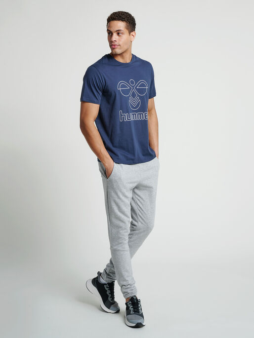 hmlISAM TAPERED PANTS, GREY MELANGE, model