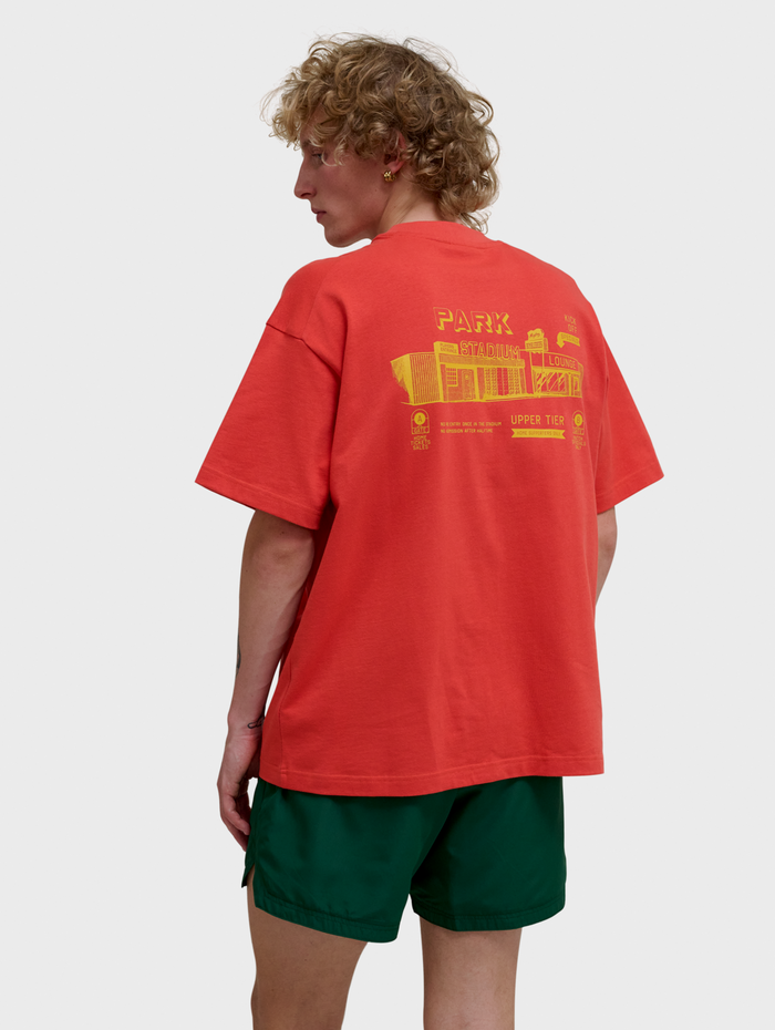 hmlLOOSE T-SHIRT S/S BEES STADIUM, PAPRIKA, model