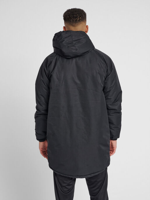 hmlAUTHENTIC BENCH JACKET, BLACK, model