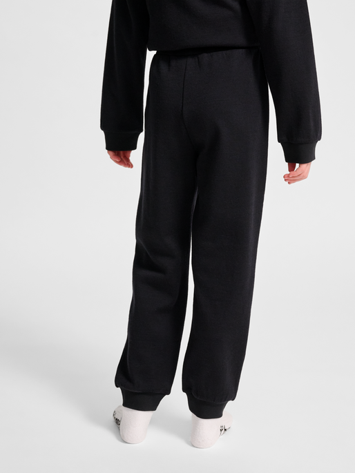 hmlJR WOOL PANTS BEE, BLACK, model