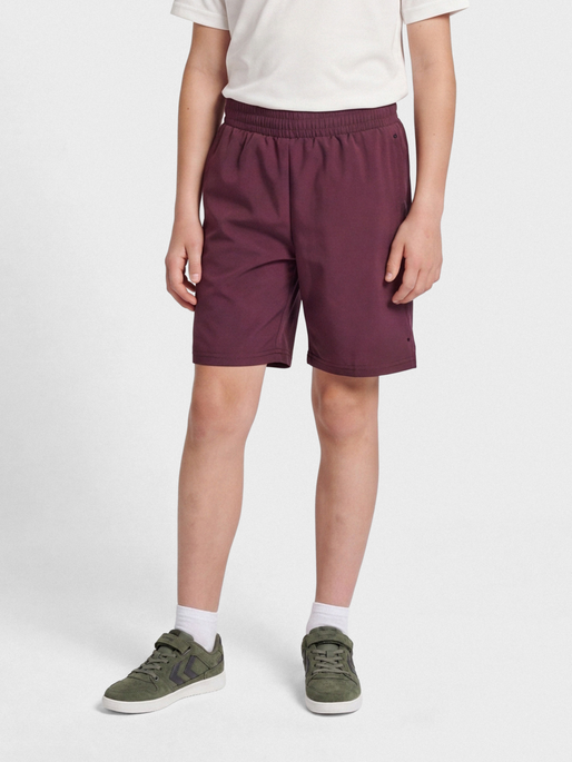 hmlMOVE GRID WOVEN SHORTS KIDS, GRAPE WINE, model