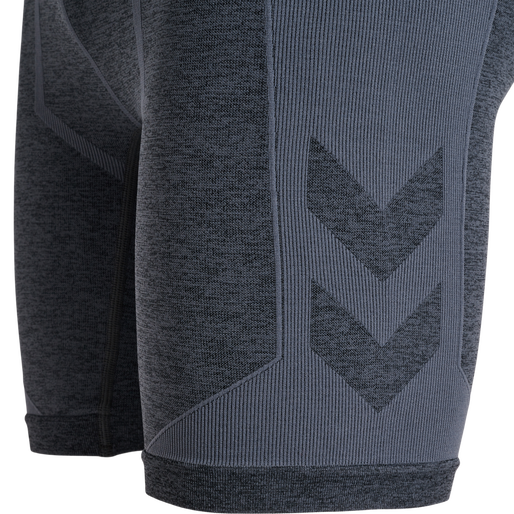 hmlMT JUSTIN SEAMLESS TIGHT SHORTS, BLACK/ASPHALT MELANGE, packshot