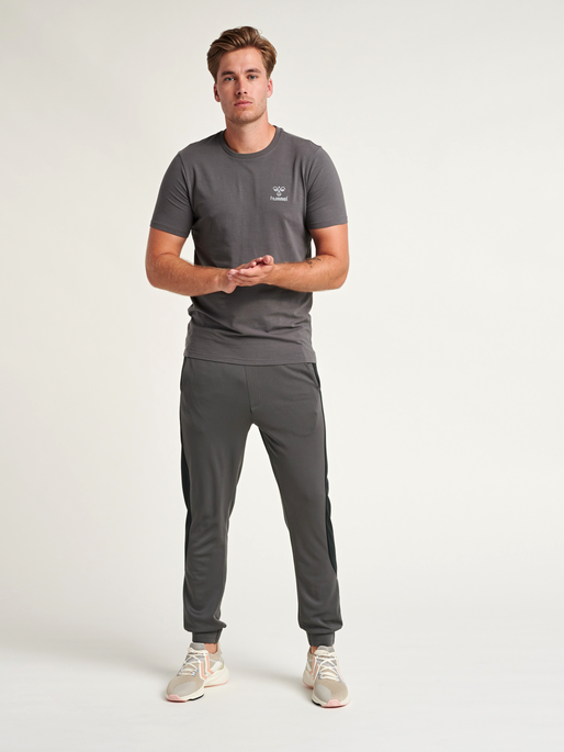 hmlSIGGE T-SHIRT S/S, 1025, model