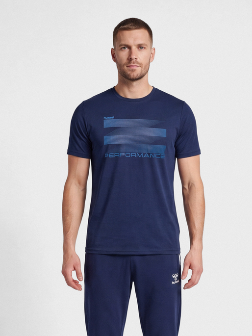 hmlPULSE GRAPHIC T-SHIRT S/S, DRESS BLUES, model