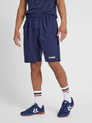 HUMMEL GO COTTON BERMUDA SHORTS, MARINE, model