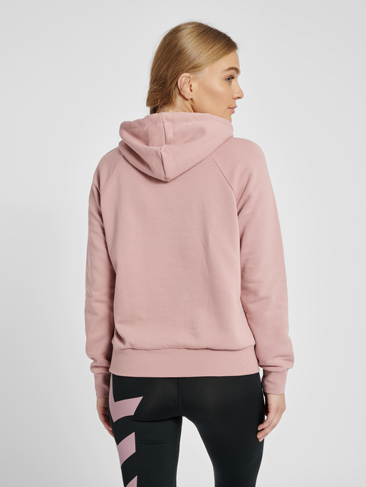 hmlNONI HOODIE, WOODROSE, model