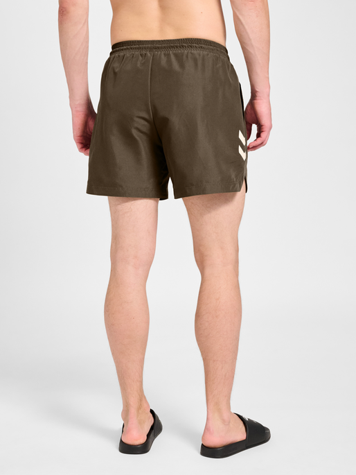 hmlPULSE SWIM SHORTS, MAJOR BROWN, model